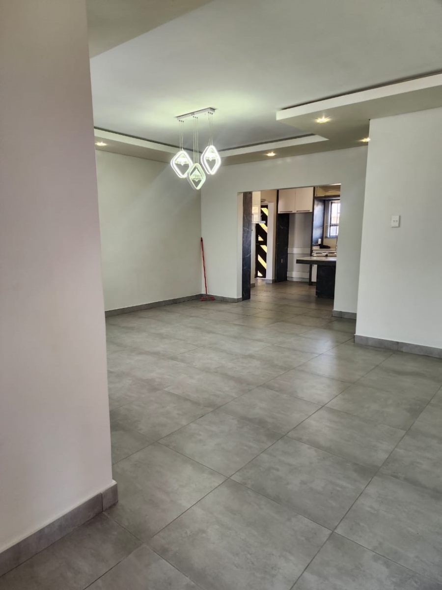 4 Bedroom Property for Sale in Flamwood North West